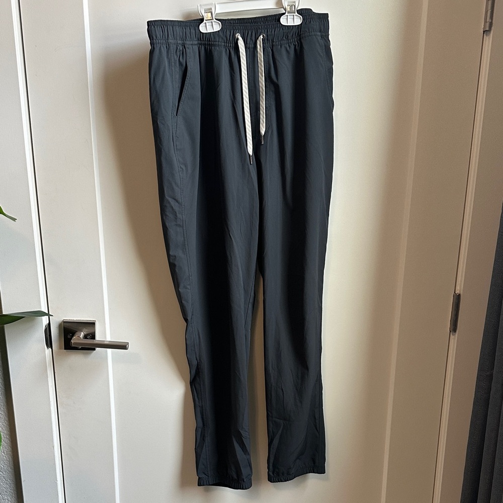 Vuori Men's charcoal kore Joggers with White Drawstring